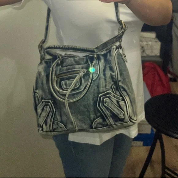 Denim Shoulder Bag
#balenciaga - Picture 7 of 10